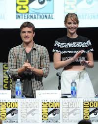 Josh Hutcherson y Jennifer Lawrence